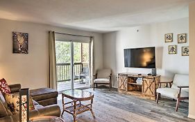 Centrally Located Brandon Condo With Pool Access